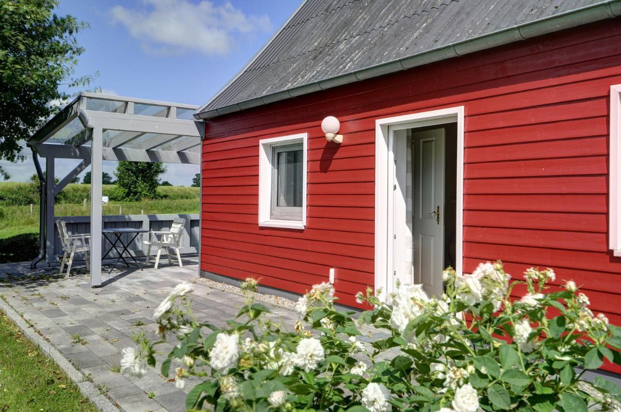 Fewo1846 - Rotes Haus - Idyllisch Gelegenes Haus Mit 2 Schlafzimmern Und Grossem Grundstueck Husby  Buitenkant foto